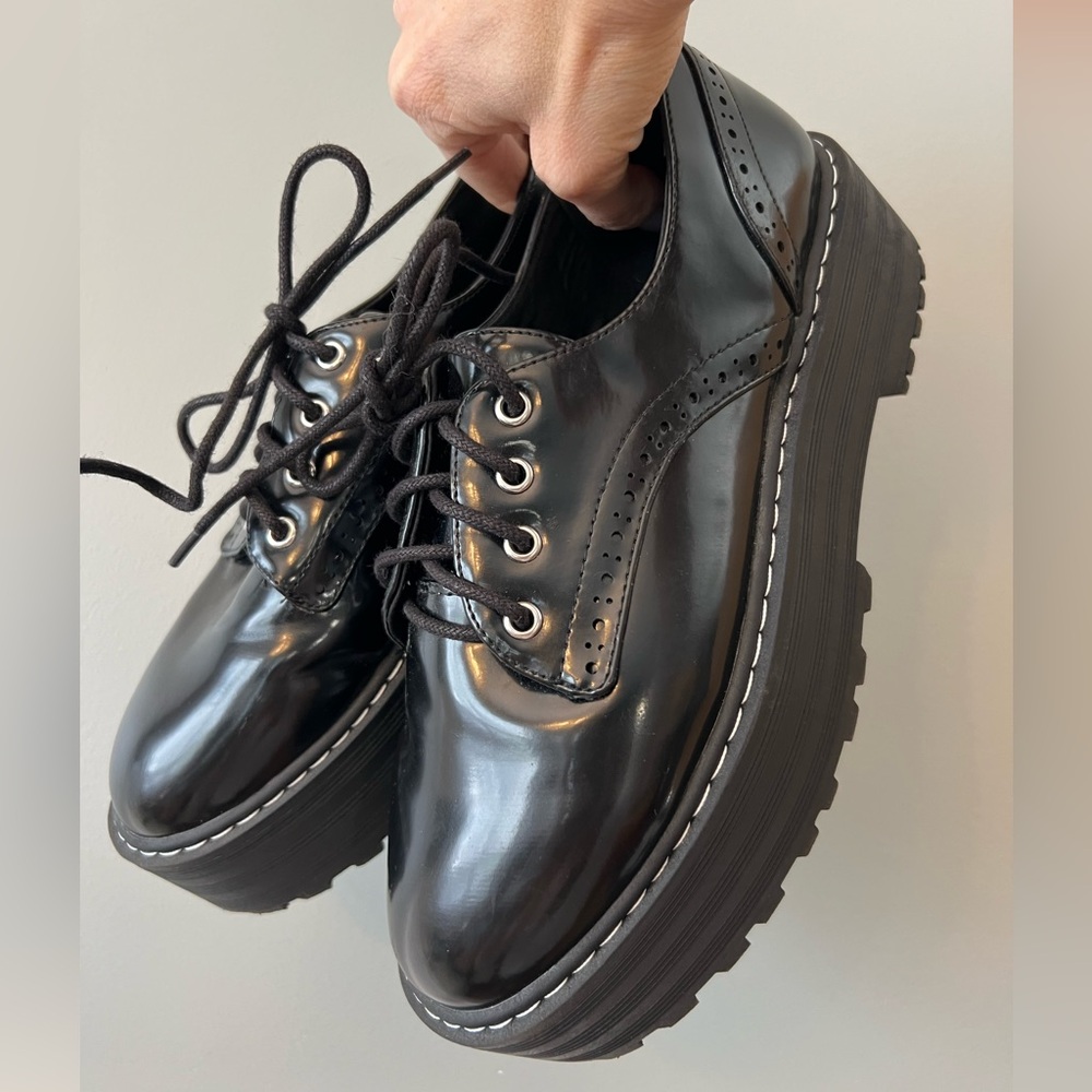 Divided Chunky Platform Lugsole Oxford Loafers Black • 39 (US 8)